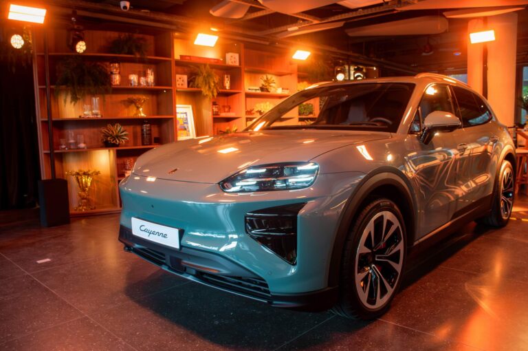 Porsche Cayenne 2027 elétrico surpreende com 1.153 cv e torque absurdo; confira os detalhes