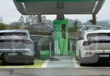 Novo rival do Geely EX2? Arcfox T1 já roda sem camuflagem no Brasil Novo rival do Geely EX2? Arcfox T1 já roda sem camuflagem no Brasil