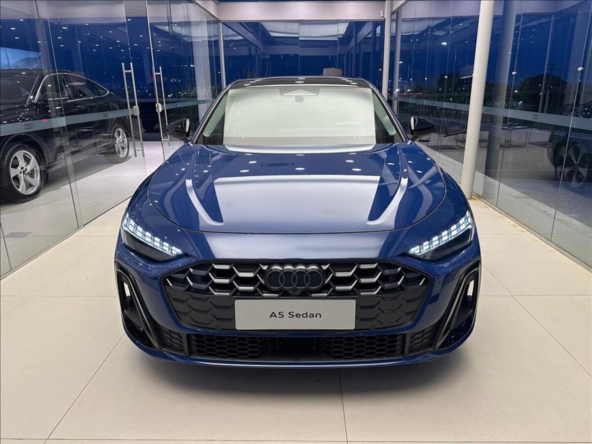 Audi A5 2026: desempenho e tração integral são os destaques do sedã premium