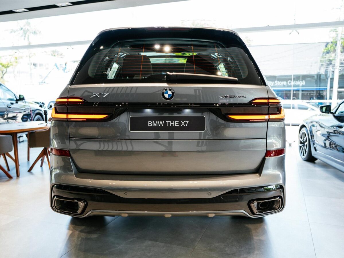 BMW X7 de R$ 1 milhão mostra luxo extremo e detalhes que parecem de jatinho particular