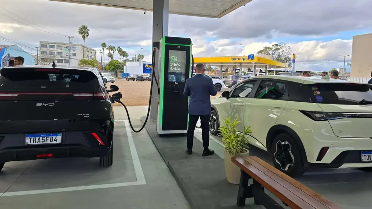 Porto Alegre recebe estação de recarga ultrarrápida de 480 kW para veículos elétricos