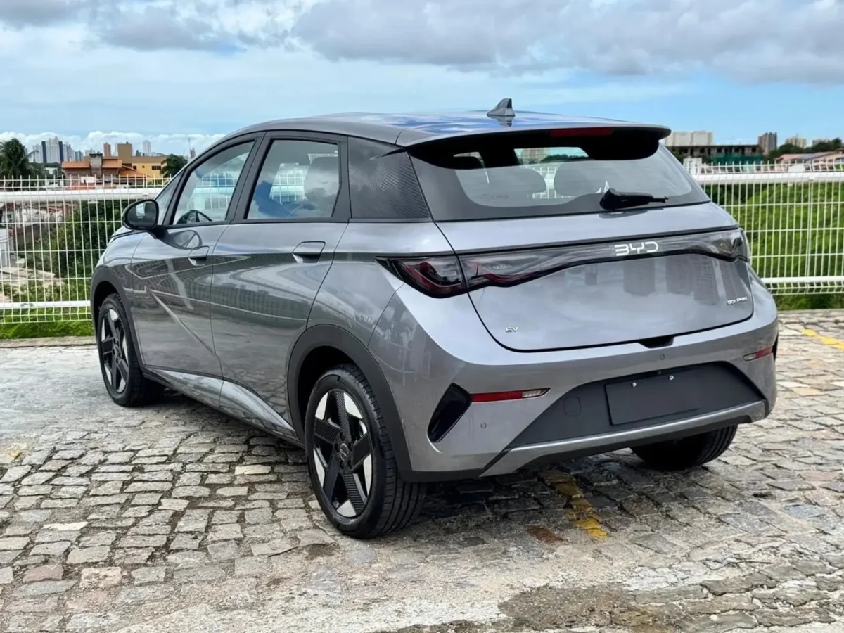 BYD Dolphin SE surpreende e mostra por que custa mais