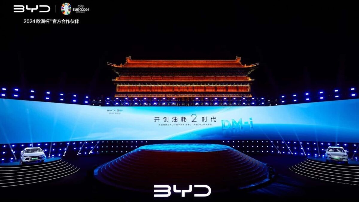 BYD leva sistema híbrido a 2.100 km e eleva disputa por eficiência