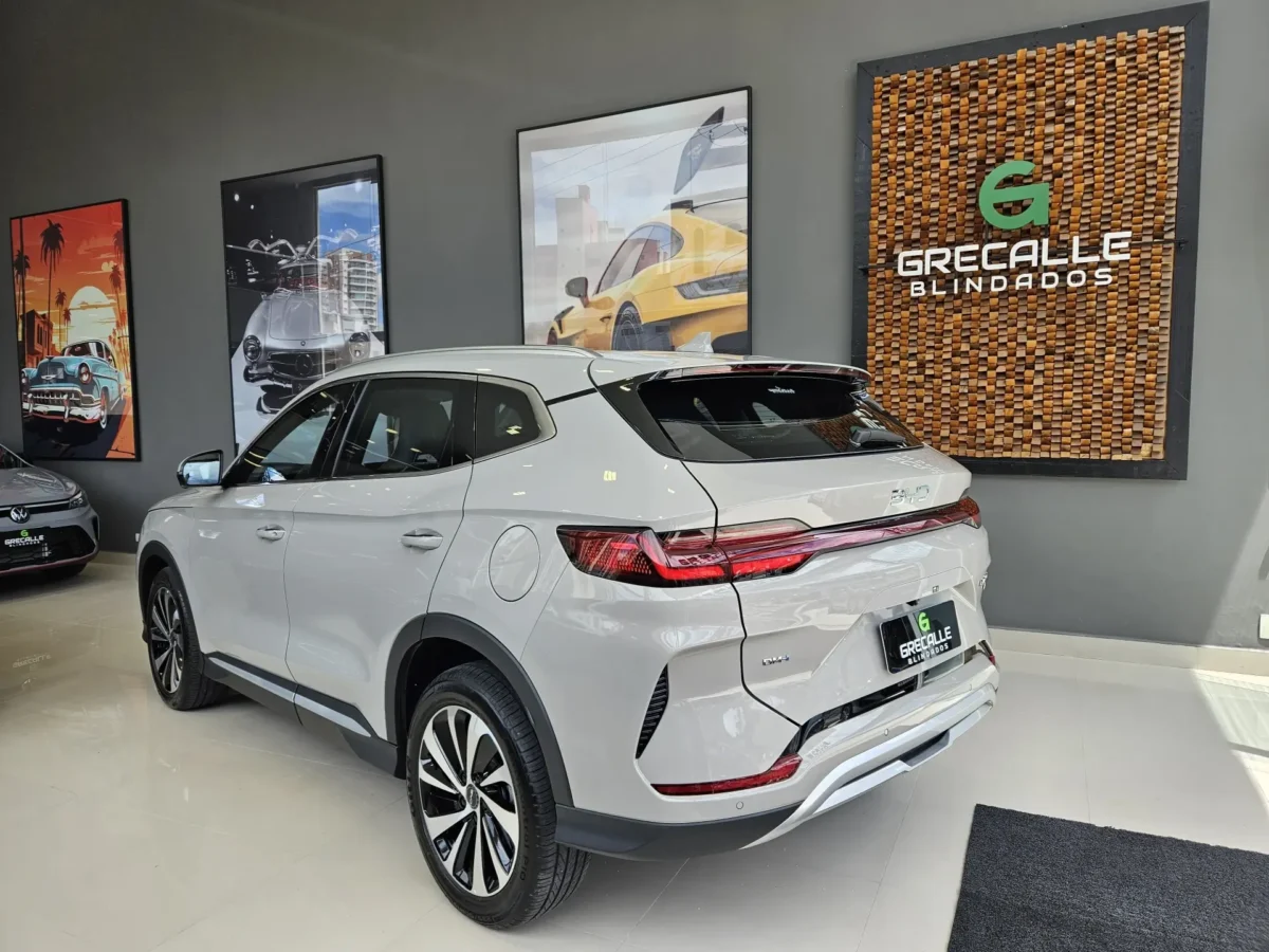 Novo BYD Song Plus 2027 chega turbo, mais eficiente e sem subir de preço