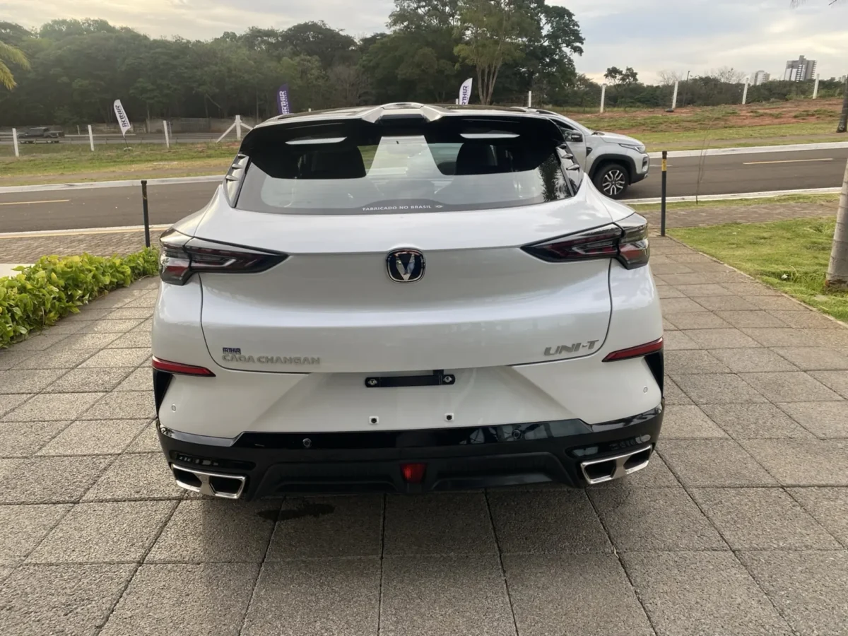 Avaliamos o CAOA Changan Uni-T 2027 com visual futurista e valor que ninguém esperava