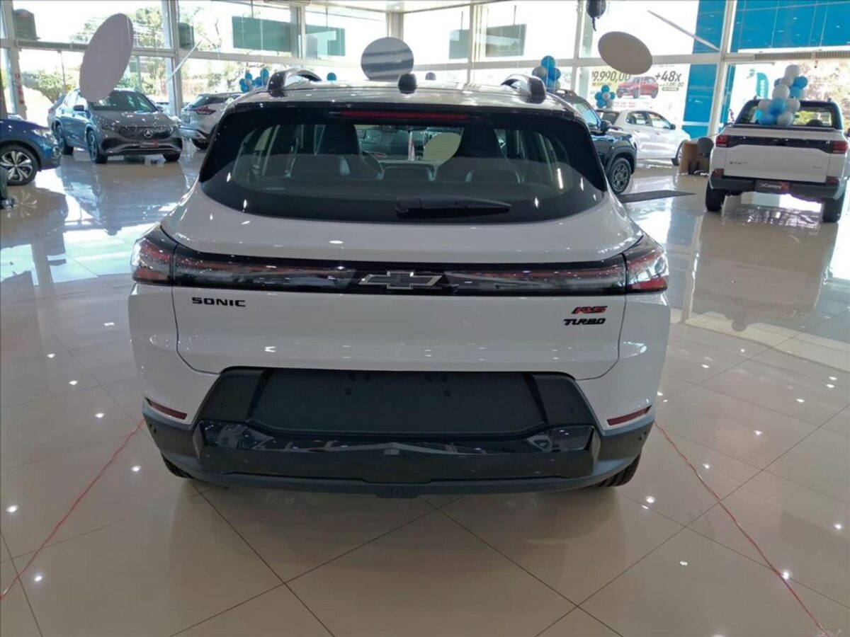 Chevrolet Sonic vale a pena? Avaliação mostra consumo e todos os detalhes