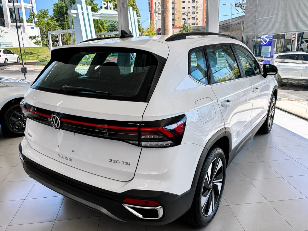 Volkswagen Taos 2026 muda onde precisava e preserva seu maior trunfo