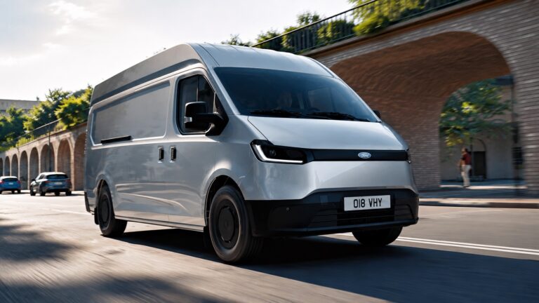 Nova Ford Transit City elétrica desembarca no Brasil ainda este ano