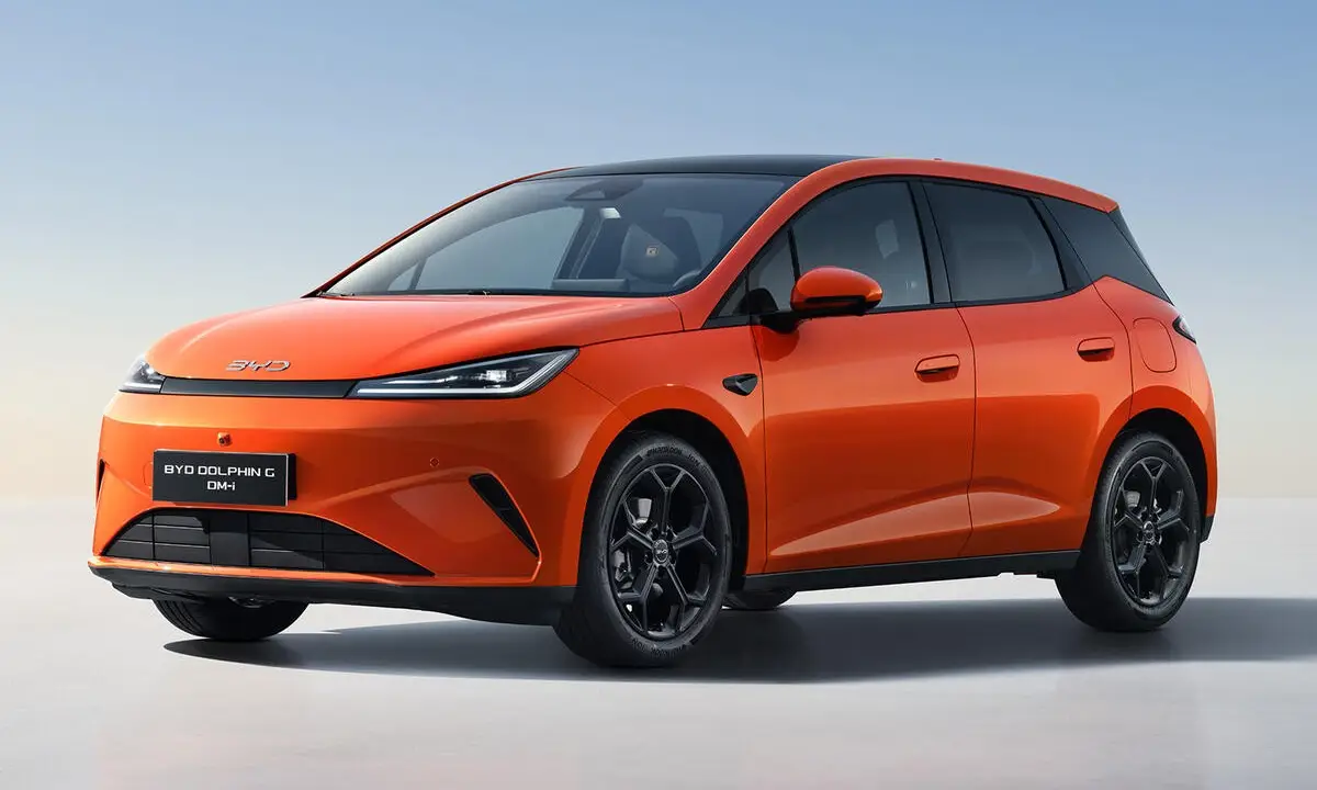 BYD Dolphin G híbrido estreia com até 1.000 km de autonomia na China