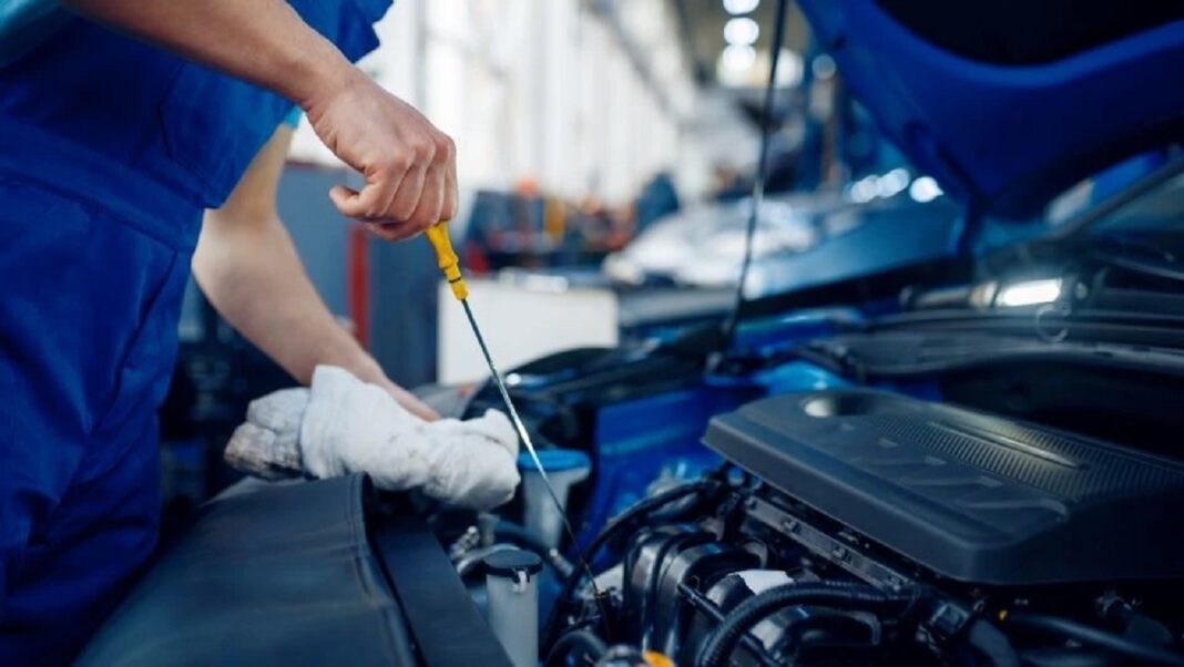 Como escolher o óleo ideal e evitar problemas no motor do seu carro