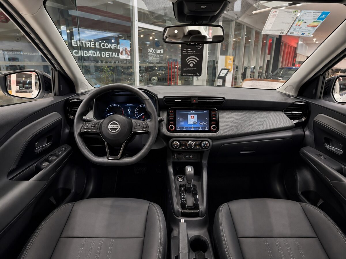 Nissan Kait Exclusive 2026 encara longa viagem e revela seus pontos fortes e limitações