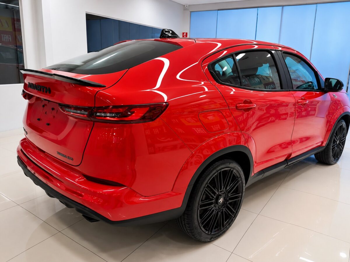 Fiat Fastback Abarth 2026 aposta em 185 cv para quem ainda busca prazer ao dirigir