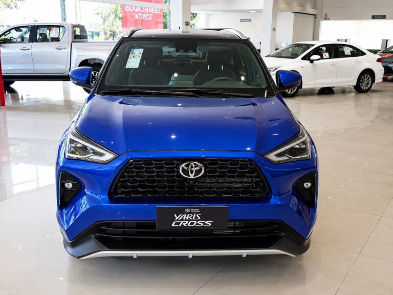 Toyota Yaris Cross XRX 2026 aposta no conforto, mas é preciso entender o que ele entrega