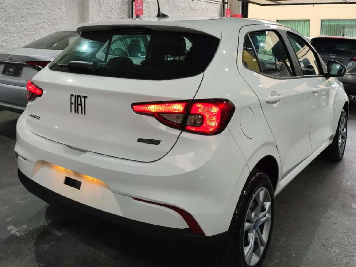 Fiat Argo Drive CVT 2026 ficou melhor que o Onix? veja os principais detalhes