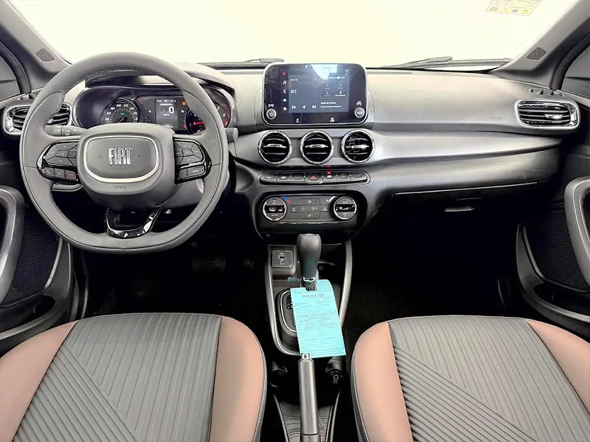 Vale a pena? Novo Fiat Cronos Precision 2026 entrega conforto e economia