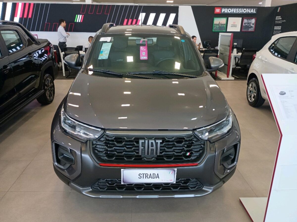 Fiat Strada Ultra 2027 mantém motor turbo e aposta na versatilidade