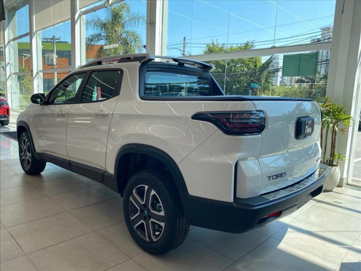 Andamos na Fiat Toro Freedom 2026: o que ela tem de melhor
