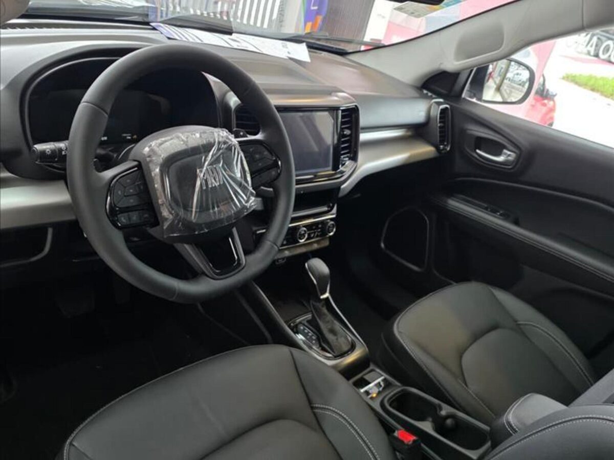 Avaliamos a Fiat Toro Volcano TD450 4x4 2026; veja os principais pontos fortes