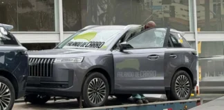 Jaecoo 5 Hybrid é flagrado em porto brasileiro e preço surpreende mercado