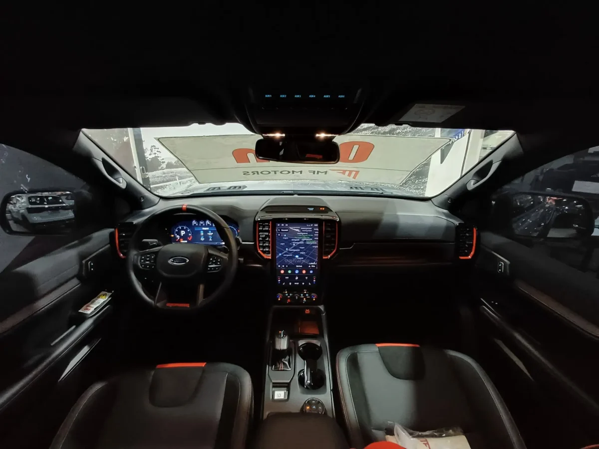 Avaliação Ford Ranger Raptor 2026: a picape que humilha muito carro esportivo