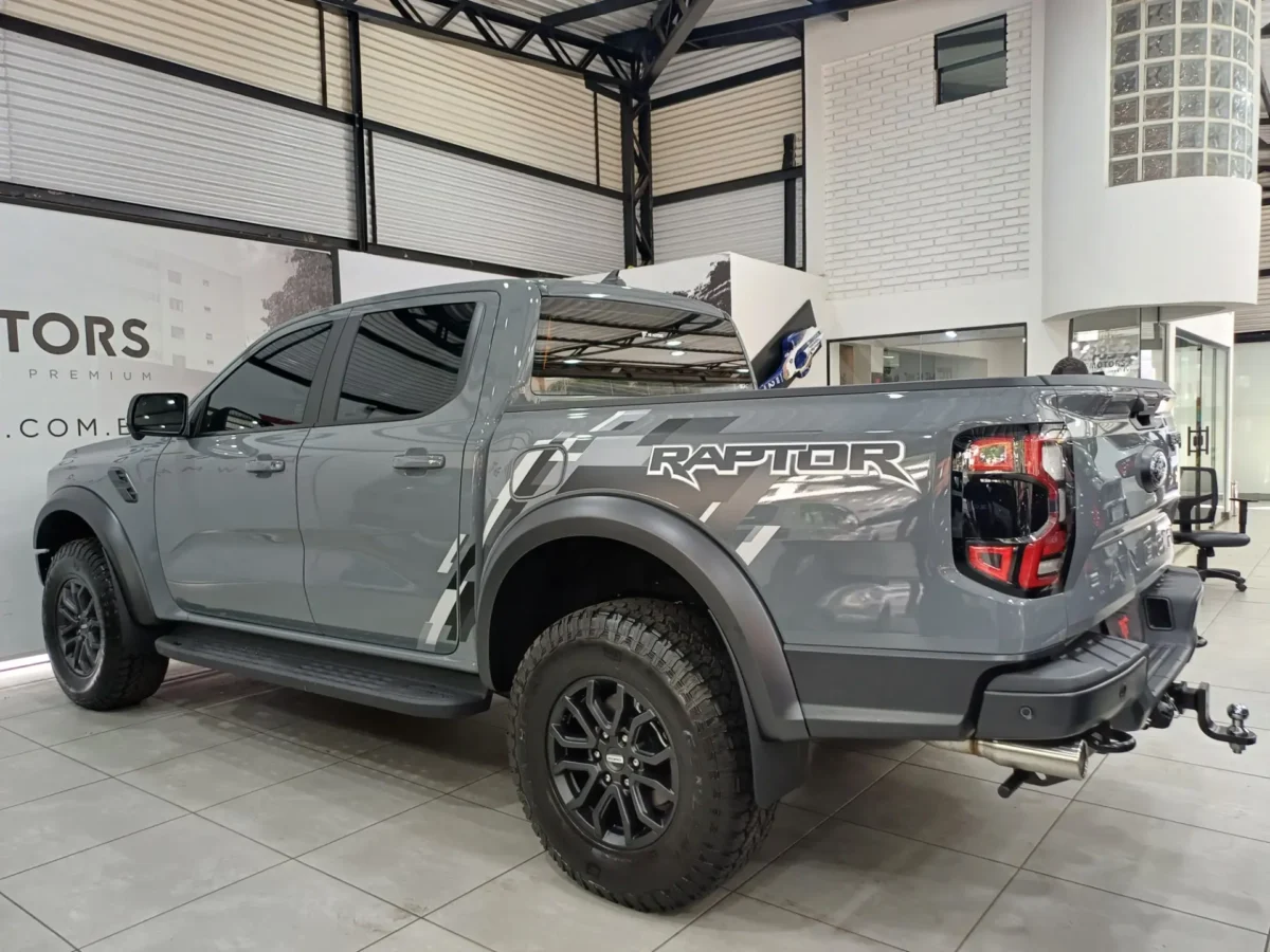 Avaliação Ford Ranger Raptor 2026: a picape que humilha muito carro esportivo