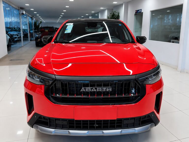 Fiat Fastback Abarth 2026 aposta em 185 cv para quem ainda busca prazer ao dirigir