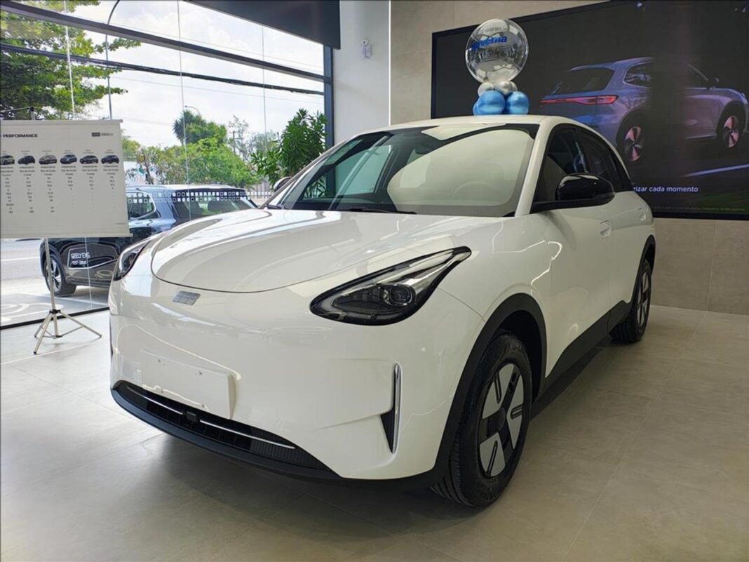 Carros elétricos vivem boom em 2026 e vendas disparam no país