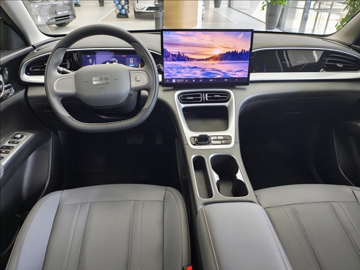 Por R$ 123 mil, Geely EX2 Pro vira ameaça real aos elétricos da BYD