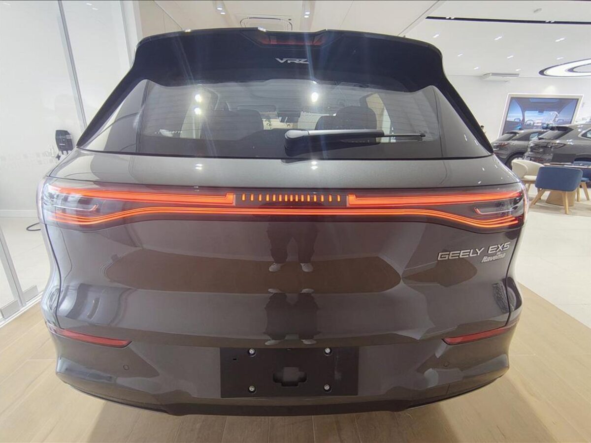 Avaliamos o CAOA Changan Uni-T 2027 com visual futurista