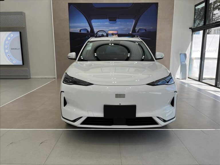 Geely EX5 híbrido 2026 traz motor elétrico de 218 cv, conforto e promessa de eficiência