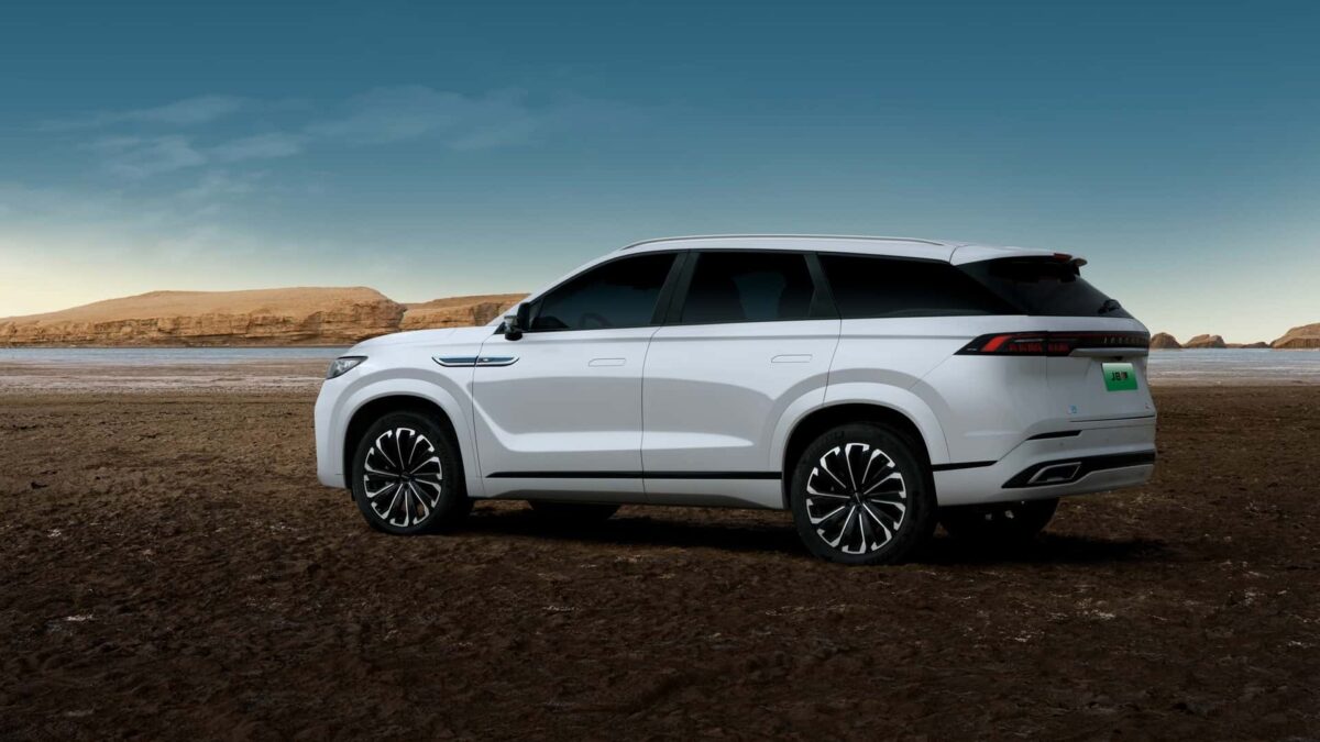 SUV de 7 lugares da Jaecoo será lançado no Brasil em 2026