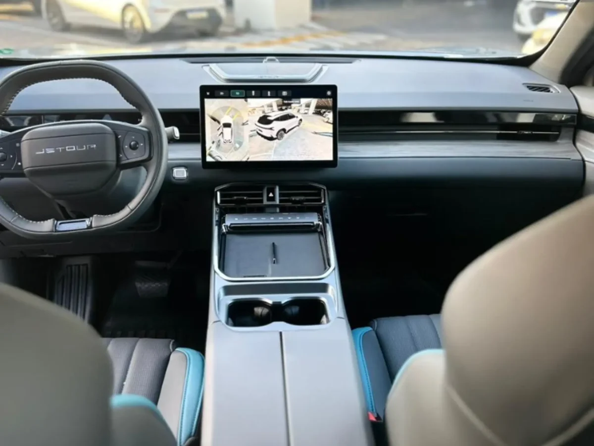 Jetour S06 Advance 2026 aparece como a versão mais equilibrada da linha