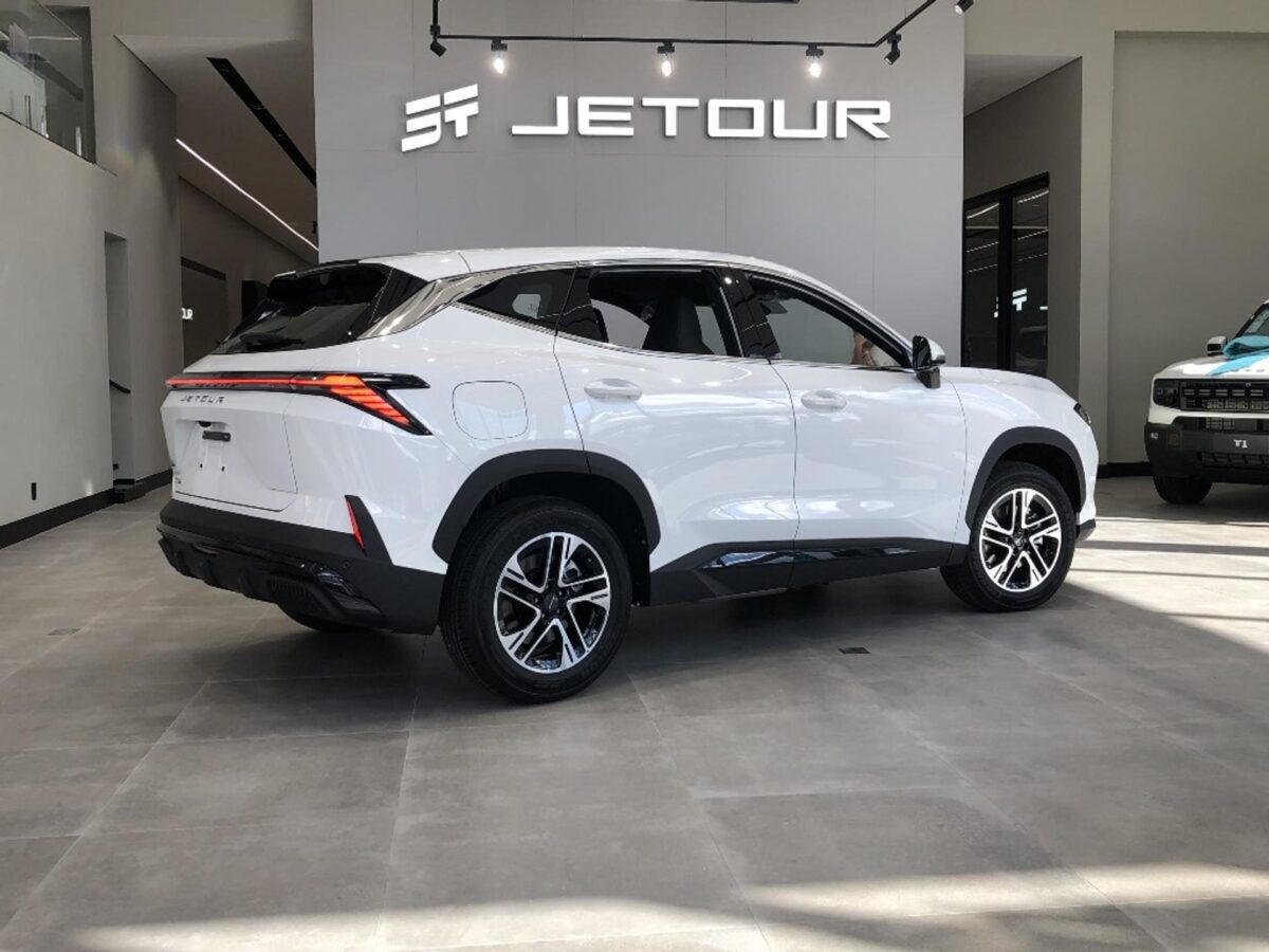 Jetour S06 Advance 2026 surpreende com desconto de R$ 45 mil