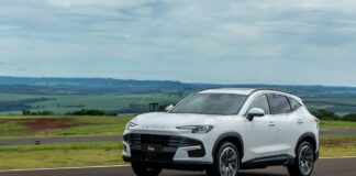 Novo Jetour S06 custa menos de R$ 185 mil e promete até 36 km/l com 315 cv