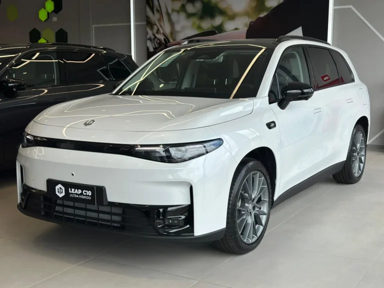 Leapmotor C10 mostra como é dirigir um elétrico sem depender só de carregadores