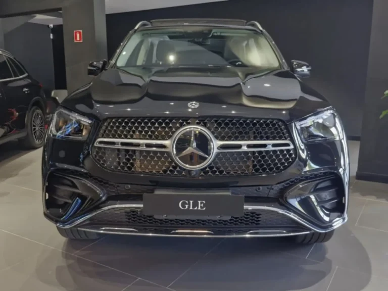 Mercedes GLE 450d 2026 impressiona com 367 cv e espaço para toda a família