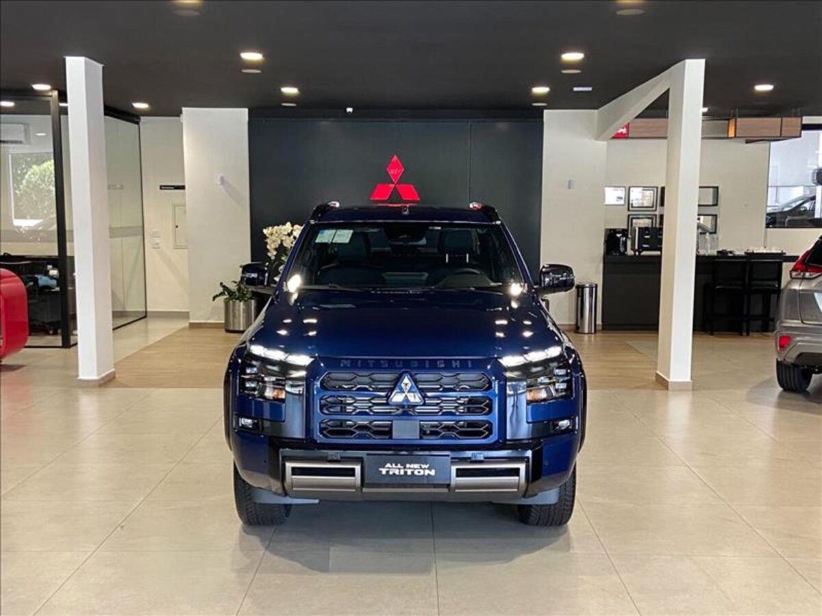 Avaliamos a nova Mitsubishi Triton Katana 2027: ela pode fazer a Hilux perder o trono?