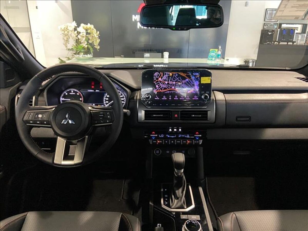 Avaliamos a nova Mitsubishi Triton Katana 2027: ela pode fazer a Hilux perder o trono?