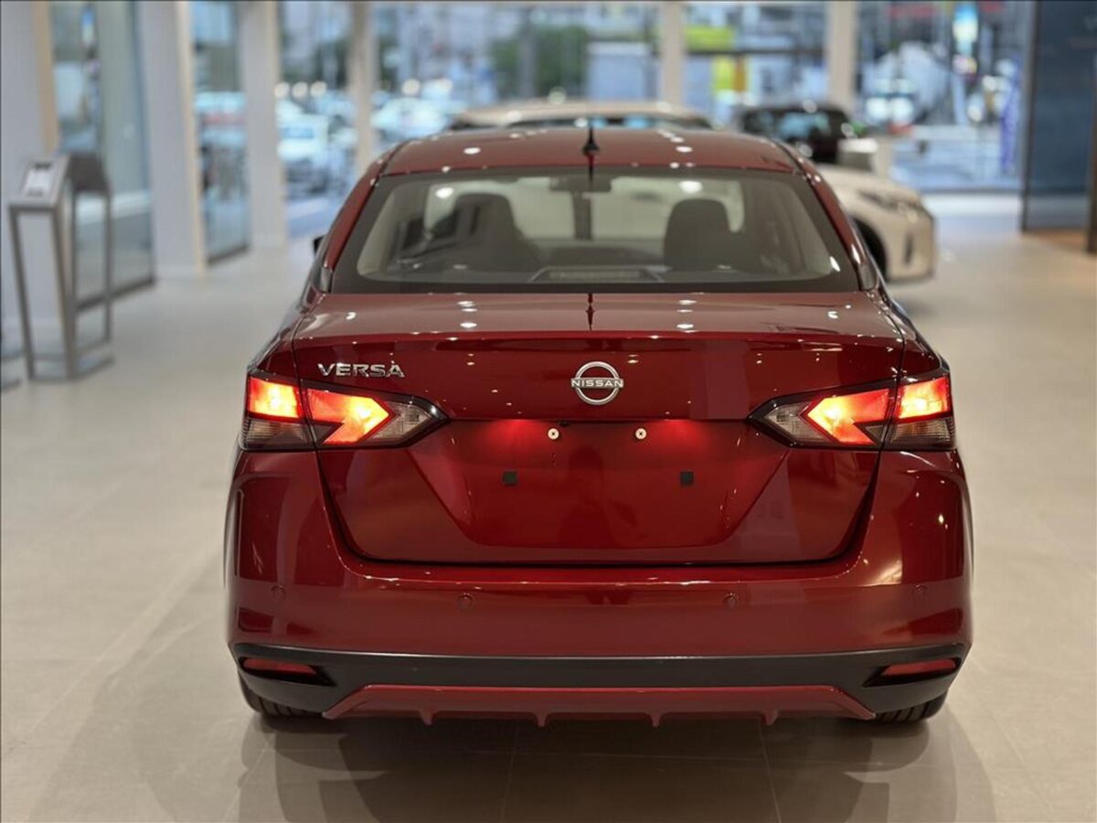 Nissan Versa Advance 2026 vale a pena? Descubra os pontos fortes e fracos do sedã