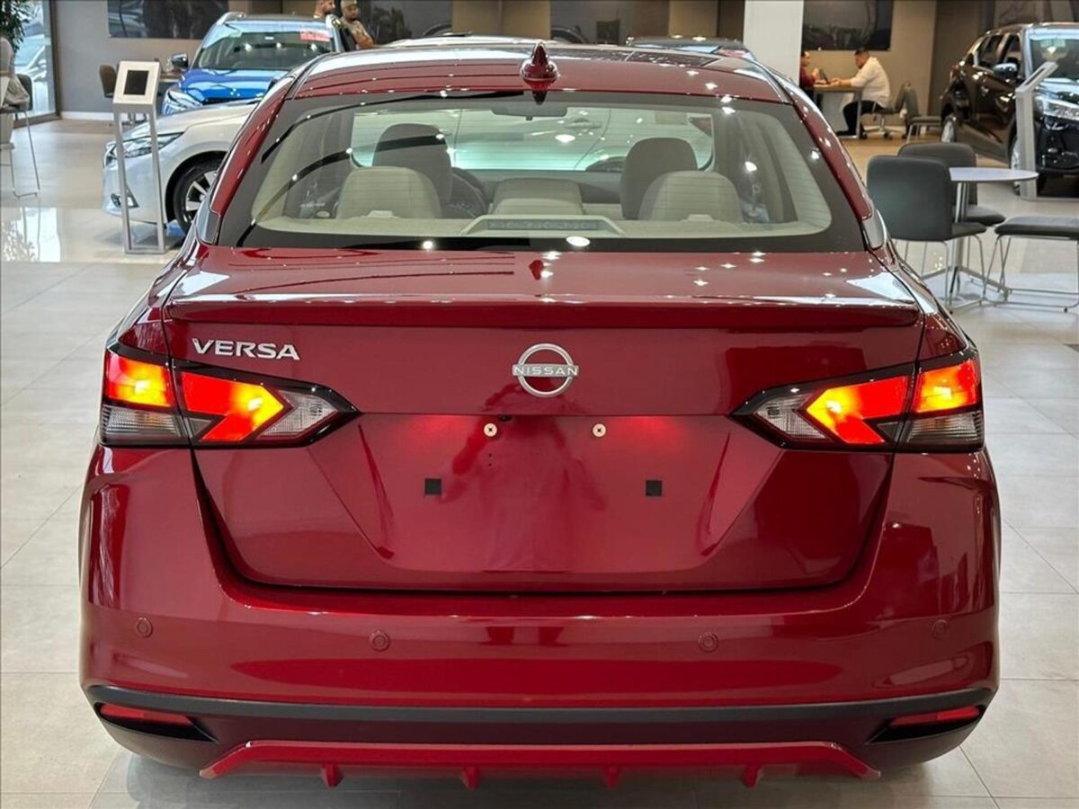 Avaliação: Nissan Versa Exclusive 2026 mostra força do 1.6 frente o Virtus