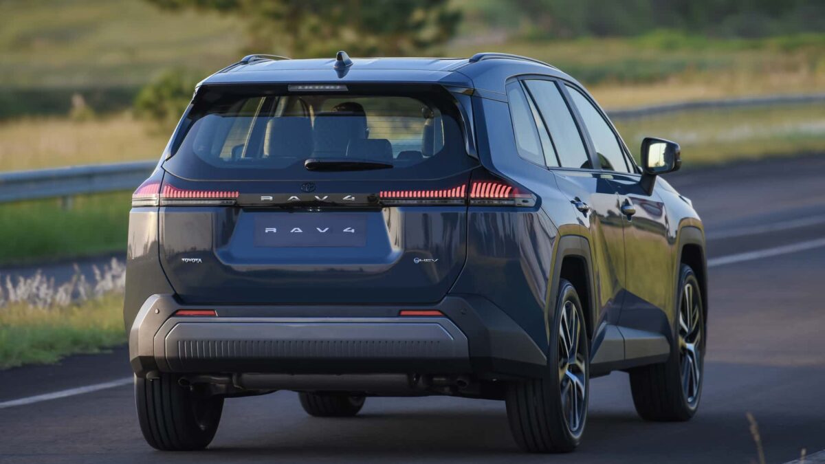 Novo Toyota RAV4 Hybrid estreou no Brasil com preço de R$ 317.190