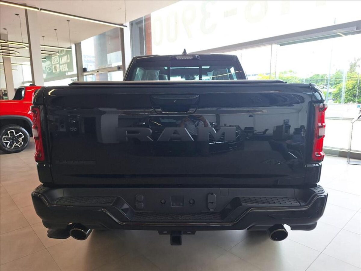 Avaliação da Ram 1500 2026: luxo, potência e tecnologia em destaque