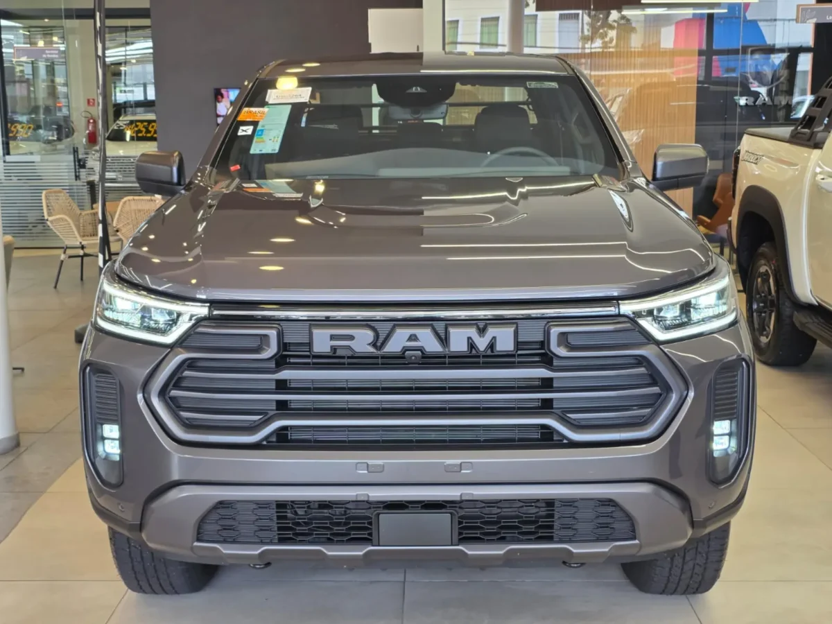 Ram Dakota 2026: o que muda entre as versões Warlock e Laramie além do preço
