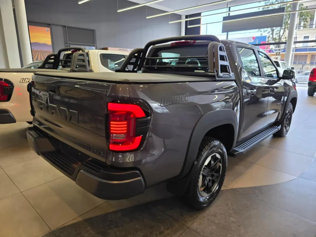 Ram Dakota 2026: o que muda entre as versões Warlock e Laramie além do preço