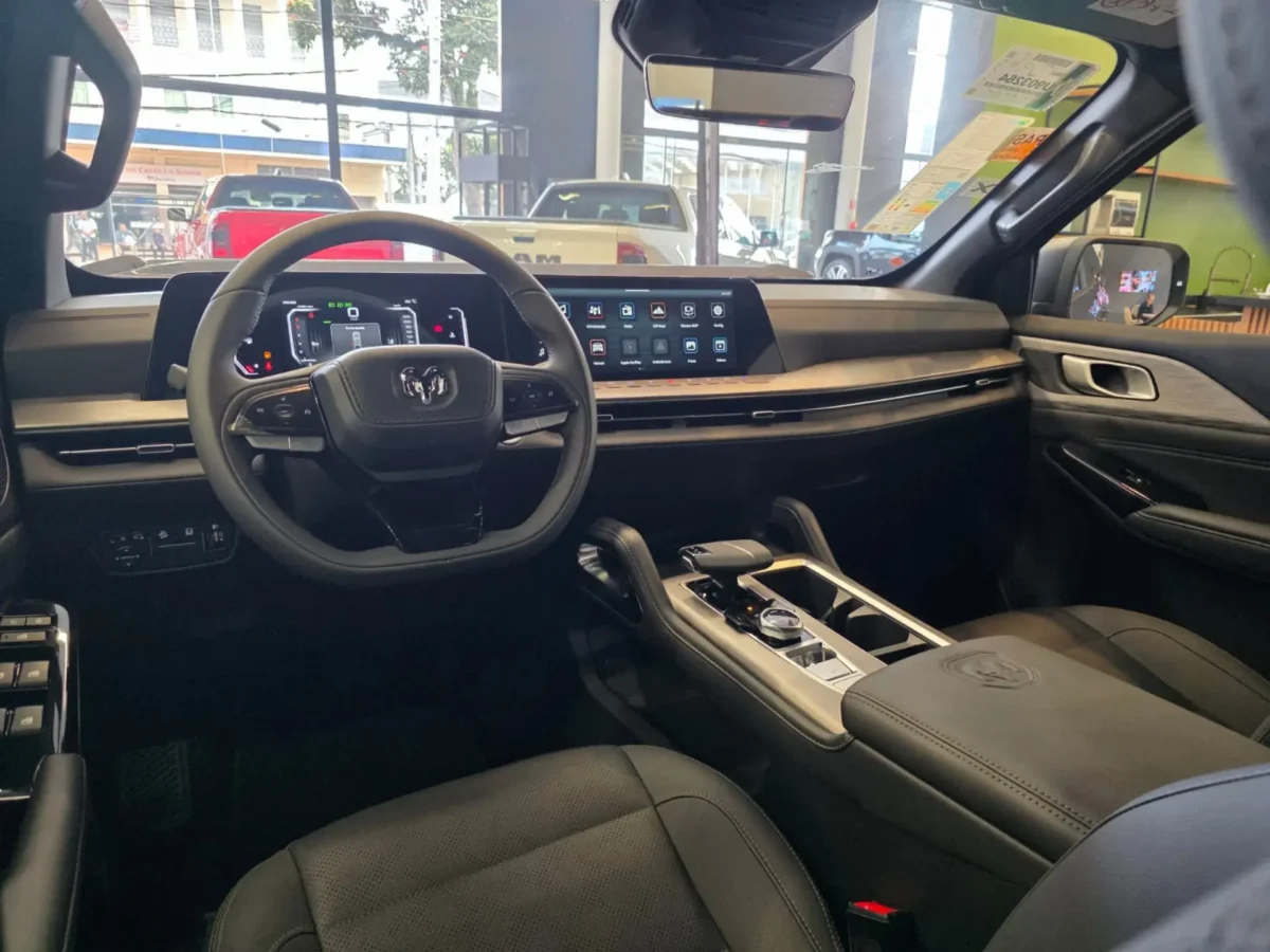Ram Dakota 2026: o que muda entre as versões Warlock e Laramie além do preço