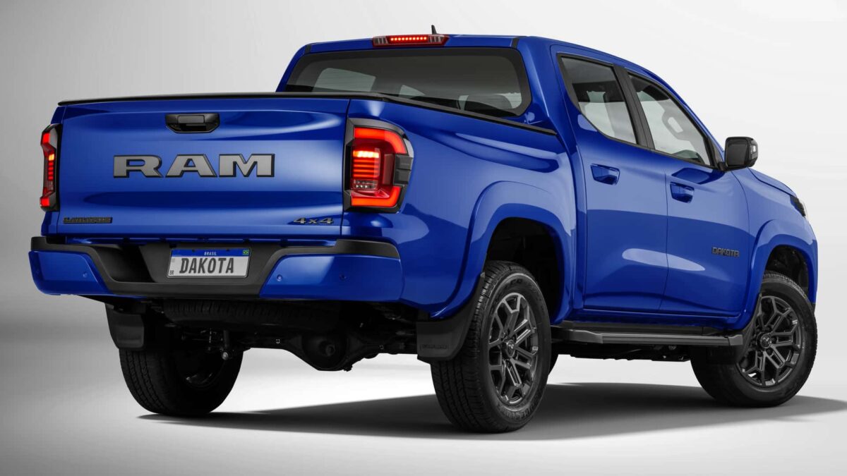 Ram Dakota Night Edition 2027 chega ao Brasil com visual “dark” e preço que assusta