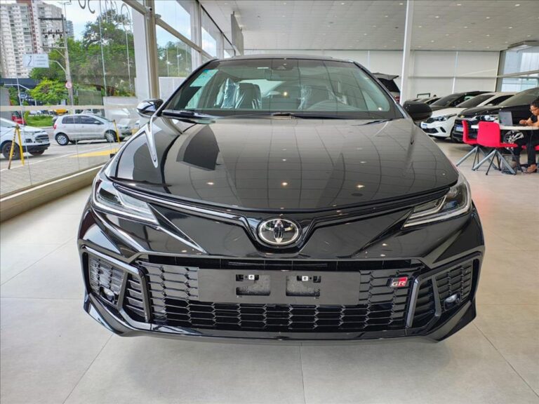 Corolla GR Sport muda suspensão e visual, mas mantém os mesmos 175 cv