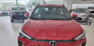 Toyota Corolla Cross XRX Hybrid 2026 chama atenção pelo consumo baixo e pacote tecnológico