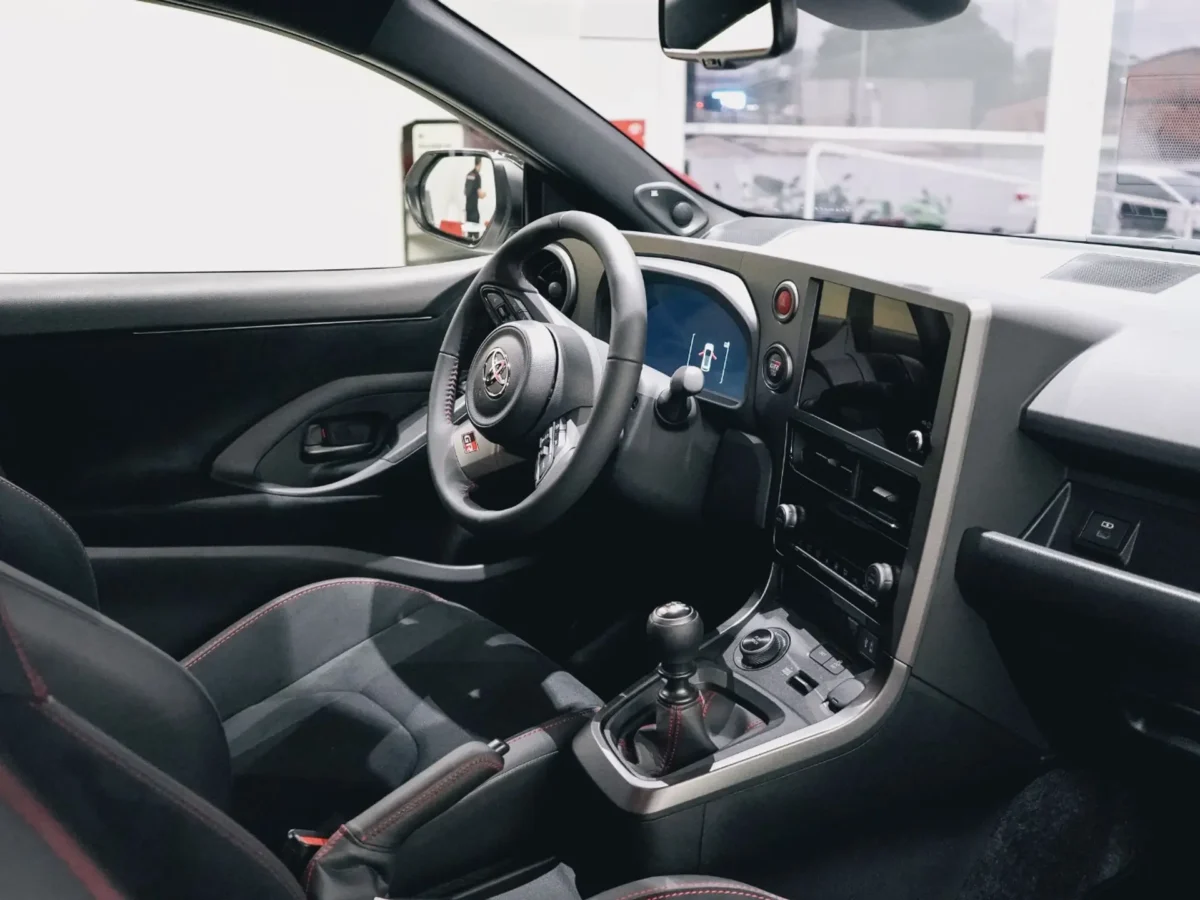 Avaliamos o novo Toyota GR Yaris 2026: o foguete japonês de 304 cv