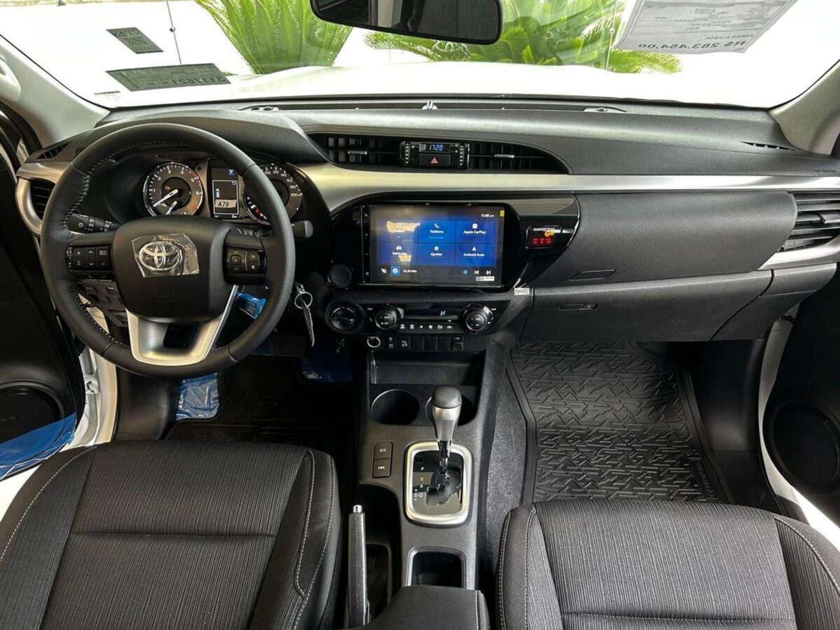 Toyota Hilux SR 2026 é uma picape 4x4 turbo diesel que entrega muito por menos